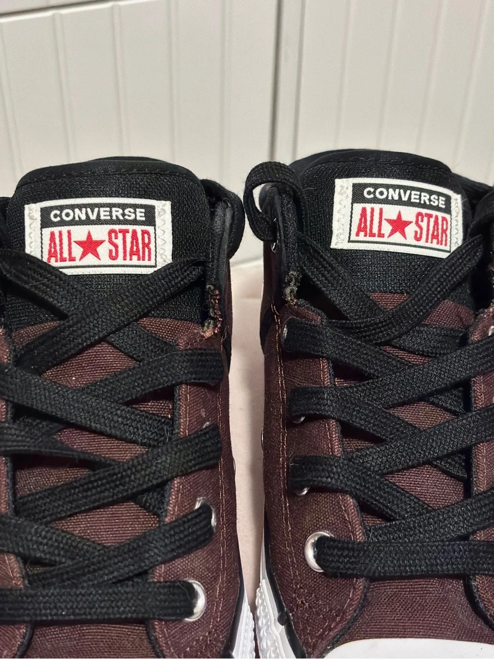 Converse All Star Axel Sneakers